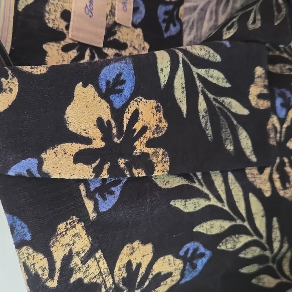 Tommy Bahama Tropical Short Sleeve Shirt - Picture 3 of 10